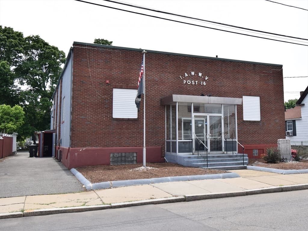 40 Oakland St, Malden MA 02148