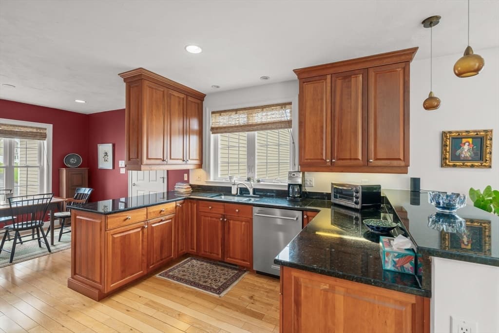 Condominium at 60 Caldwell Farm Rd # 60, Newbury MA 01922, Newbury, photo 10 of 40