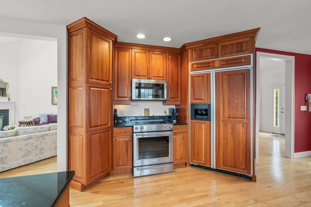 Condominium at 60 Caldwell Farm Rd # 60, Newbury MA 01922, Newbury, photo 11 of 40