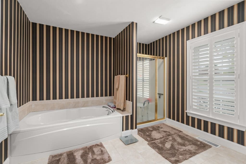 Condominium at 60 Caldwell Farm Rd # 60, Newbury MA 01922, Newbury, photo 19 of 40