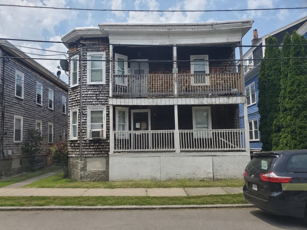 36 Perkins St # 3, Salem MA 01970