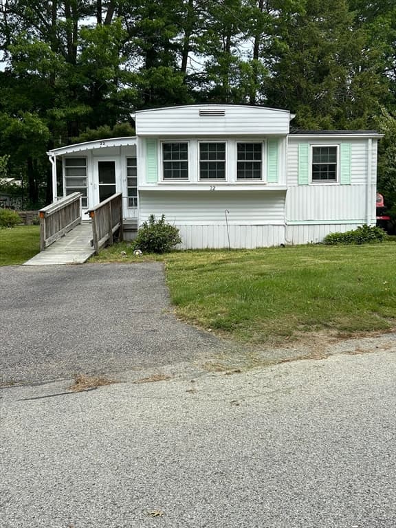 22 Sycamore Drive, Halifax MA 02338