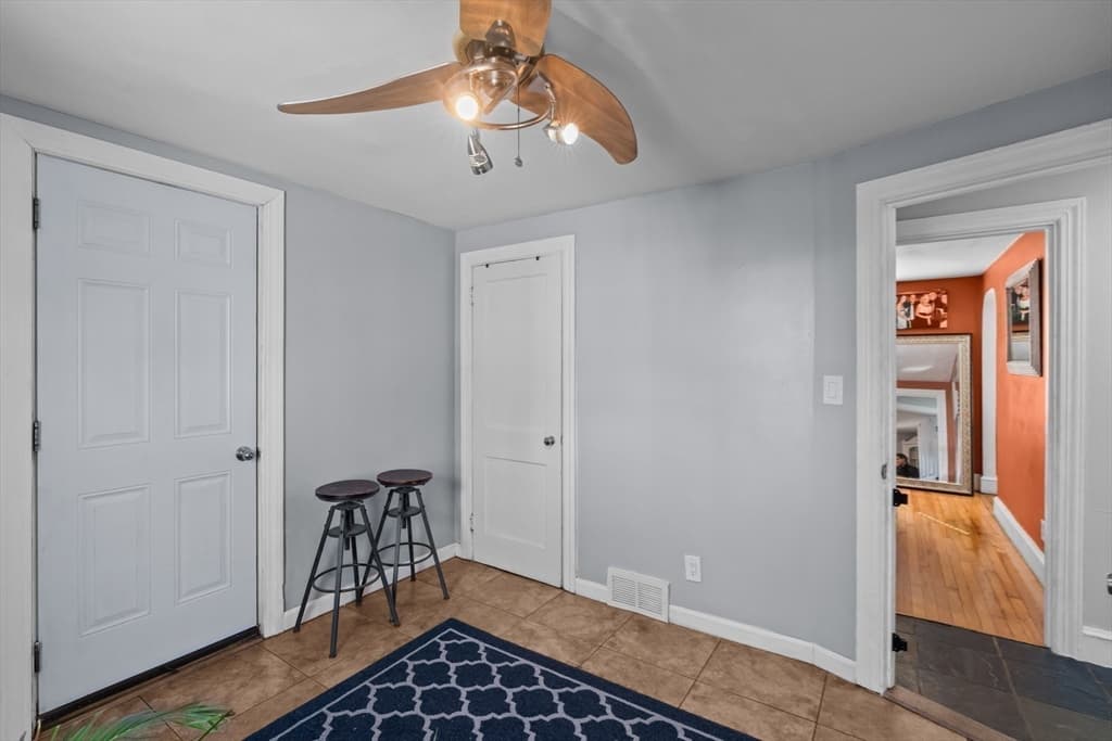 Single Family Residence at 19 Annette St, Pawtucket RI 02861, photo 7 of 36