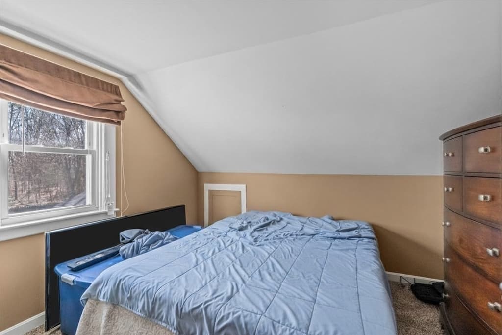 Single Family Residence at 19 Annette St, Pawtucket RI 02861, photo 20 of 36