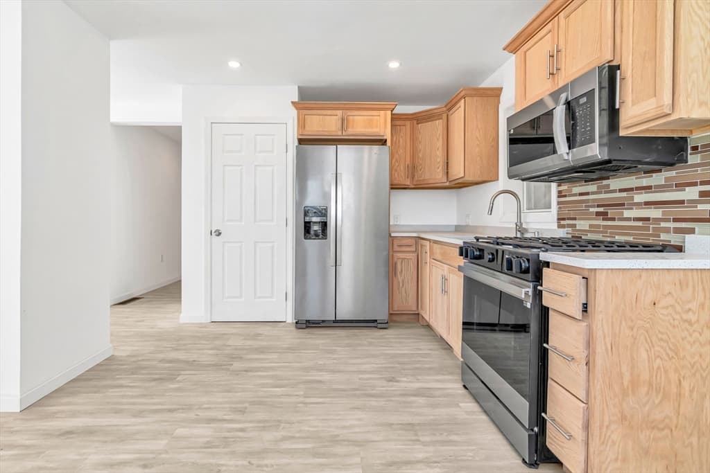 70 Marston Street, Lawrence MA 01841 photo 16