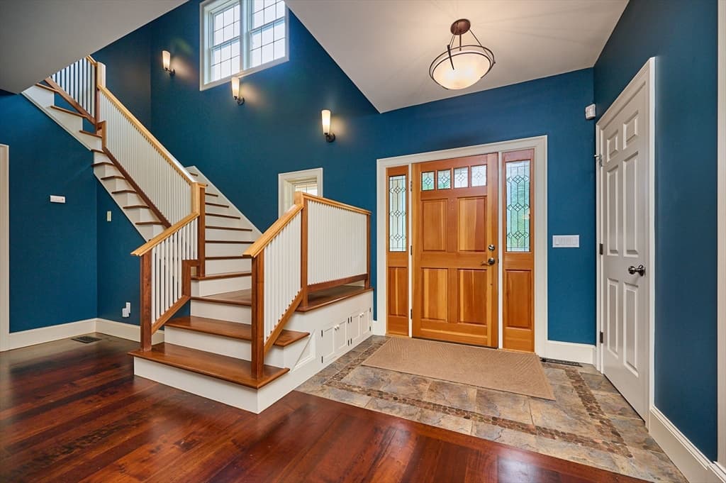 46 Sovereign Way, Northampton MA 01062 photo 2