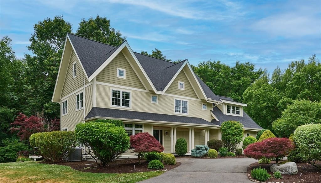46 Sovereign Way, Northampton MA 01062