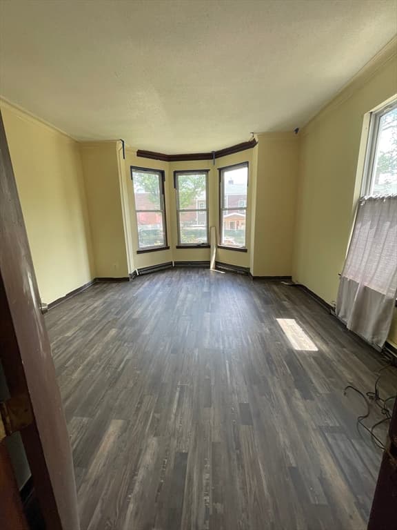 187 Chestnut St, Holyoke MA 01040 photo 7