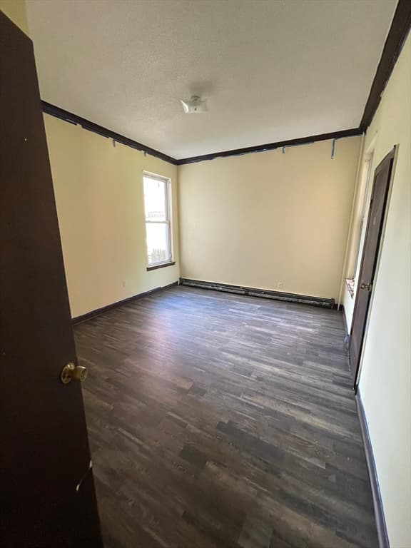 187 Chestnut St, Holyoke MA 01040 photo 9