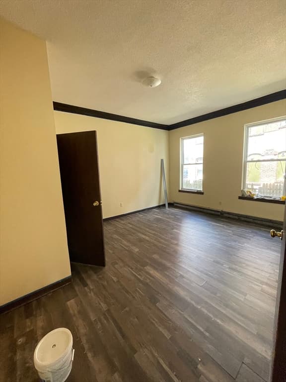 187 Chestnut St, Holyoke MA 01040 photo 10
