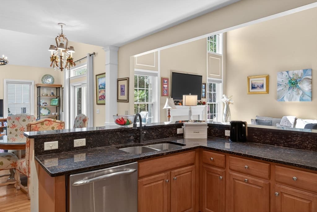 Single Family Residence at 22 Picket Fence, Plymouth MA 02360, photo 22 of 38