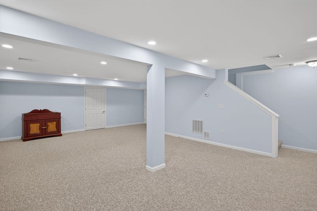 Single Family Residence at 22 Picket Fence, Plymouth MA 02360, photo 32 of 38