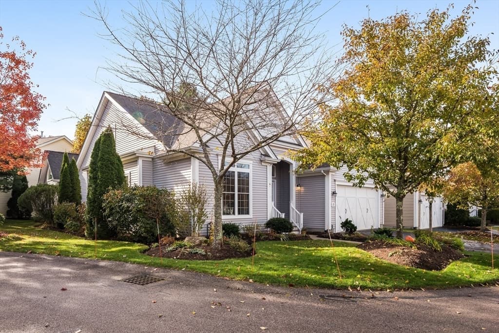 Single Family Residence at 22 Picket Fence, Plymouth MA 02360, photo 5 of 38