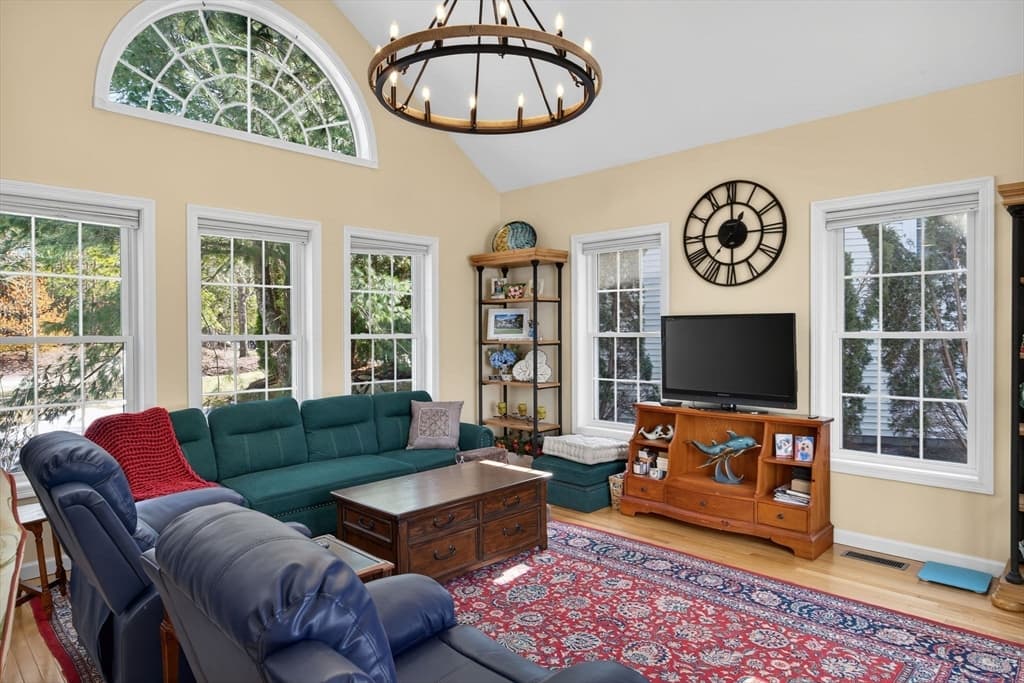 Single Family Residence at 22 Picket Fence, Plymouth MA 02360, photo 20 of 38