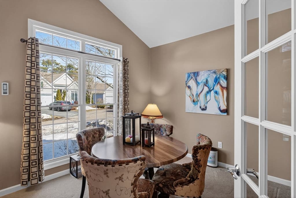 Single Family Residence at 22 Picket Fence, Plymouth MA 02360, photo 9 of 38
