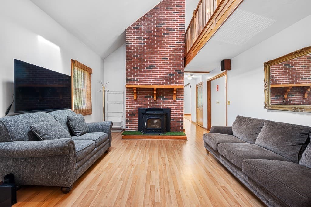 6 Marlboro Dr, Leicester MA 01524 photo 5