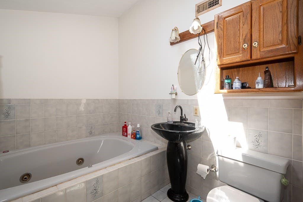 6 Marlboro Dr, Leicester MA 01524 photo 20