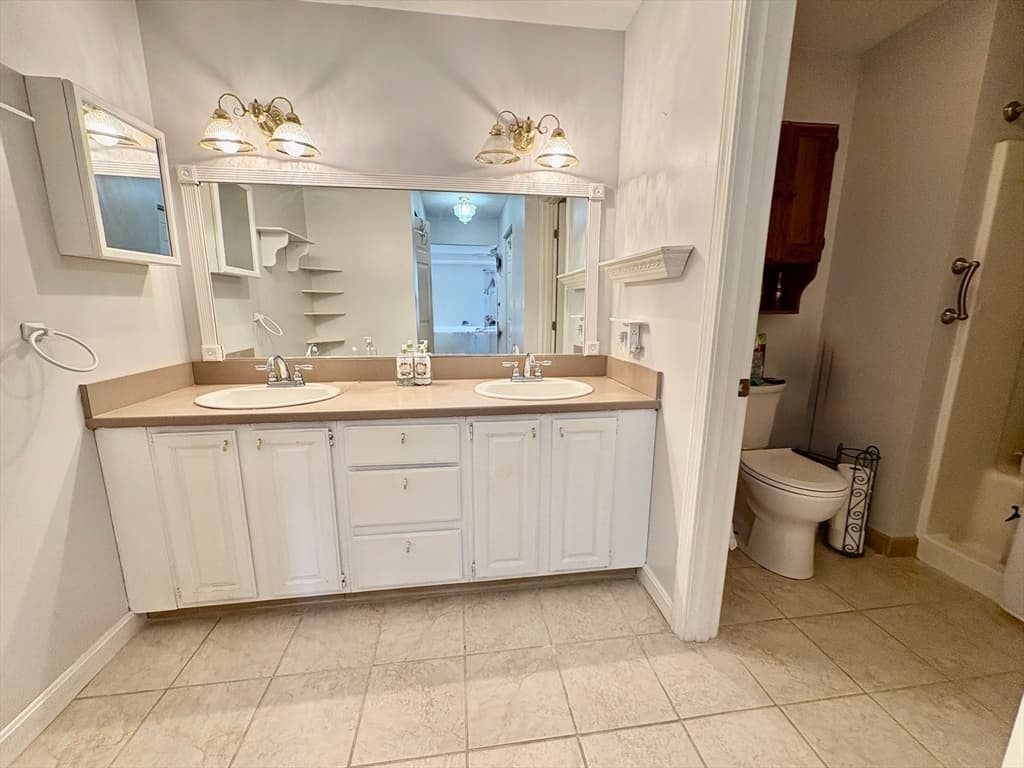 Condominium at 9 Park Ave # 313, Hull MA 02045, Hull, photo 7 of 9