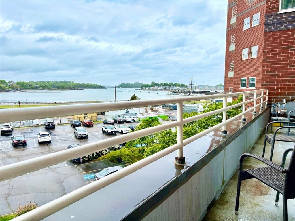 Condominium at 9 Park Ave # 313, Hull MA 02045, Hull, photo 3 of 9