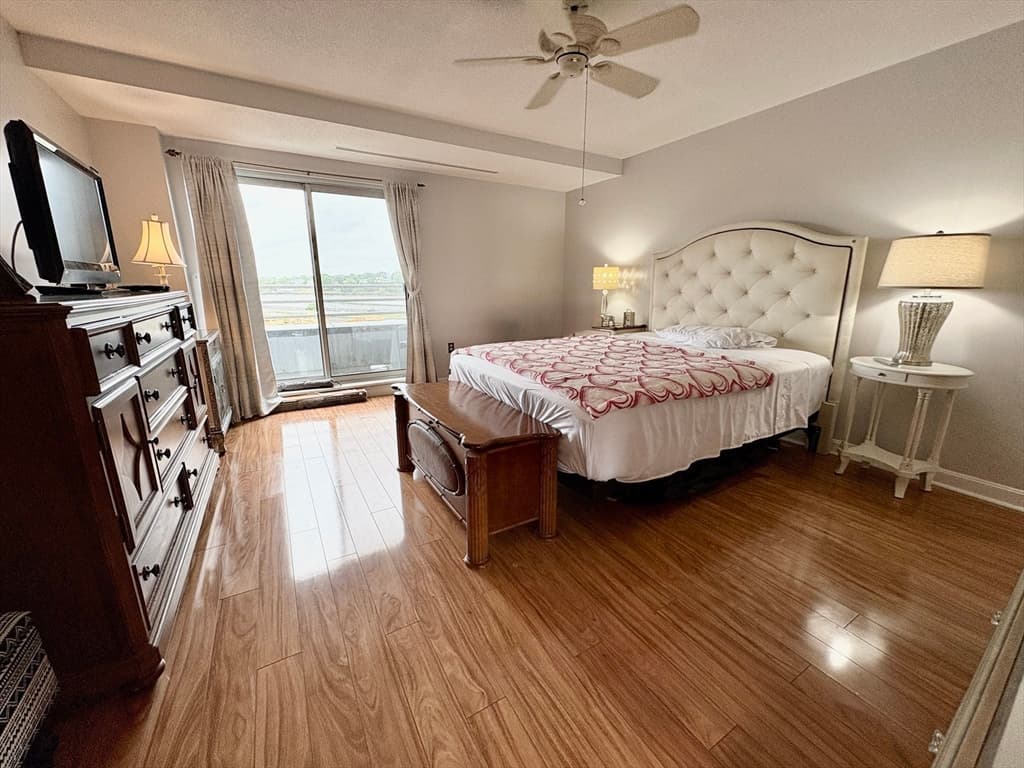 Condominium at 9 Park Ave # 313, Hull MA 02045, Hull, photo 5 of 9