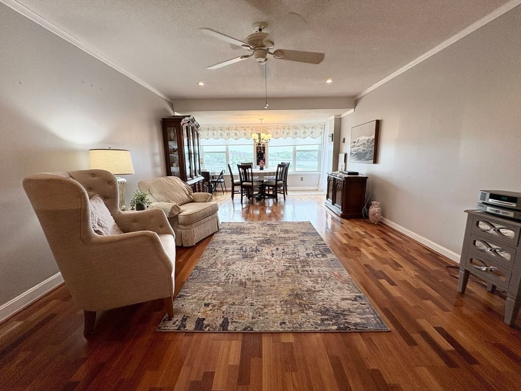 Condominium at 9 Park Ave # 313, Hull MA 02045, Hull, photo 4 of 9