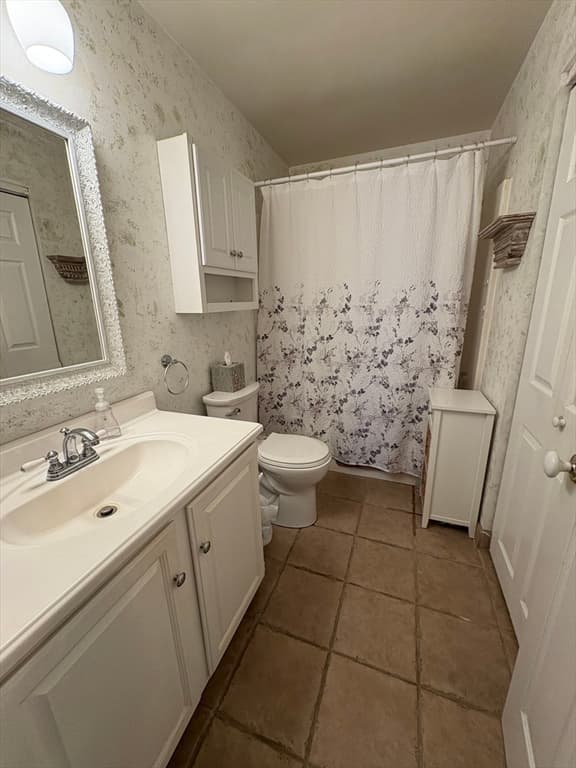 Condominium at 9 Park Ave # 313, Hull MA 02045, Hull, photo 8 of 9