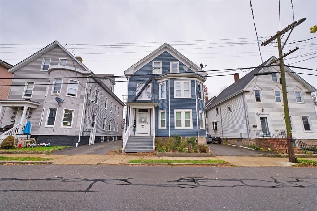 324 Cottage St, New Bedford MA 02740