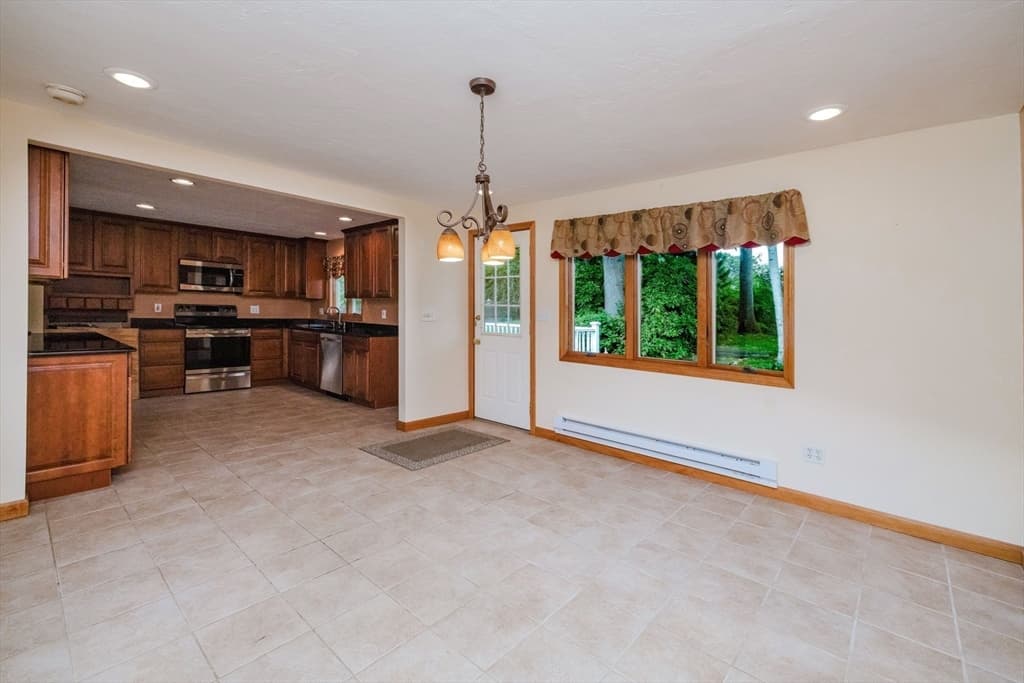 362 Hovenden Ave, Brockton MA 02302 photo 7