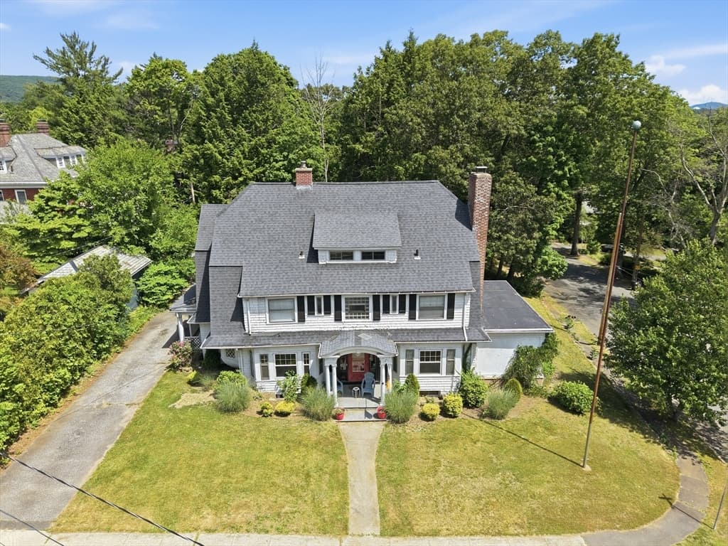 Single Family Residence at 45 Yale St, Holyoke MA 01040, Holyoke, photo 6 of 31