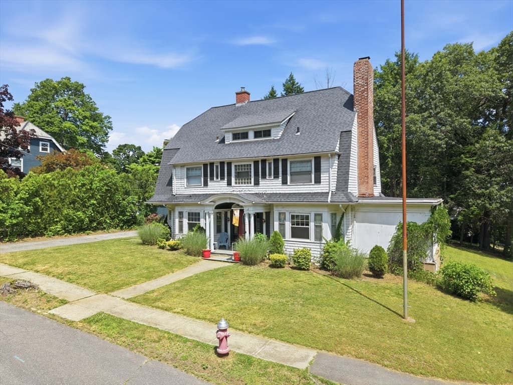 Single Family Residence at 45 Yale St, Holyoke MA 01040, Holyoke, photo 8 of 31