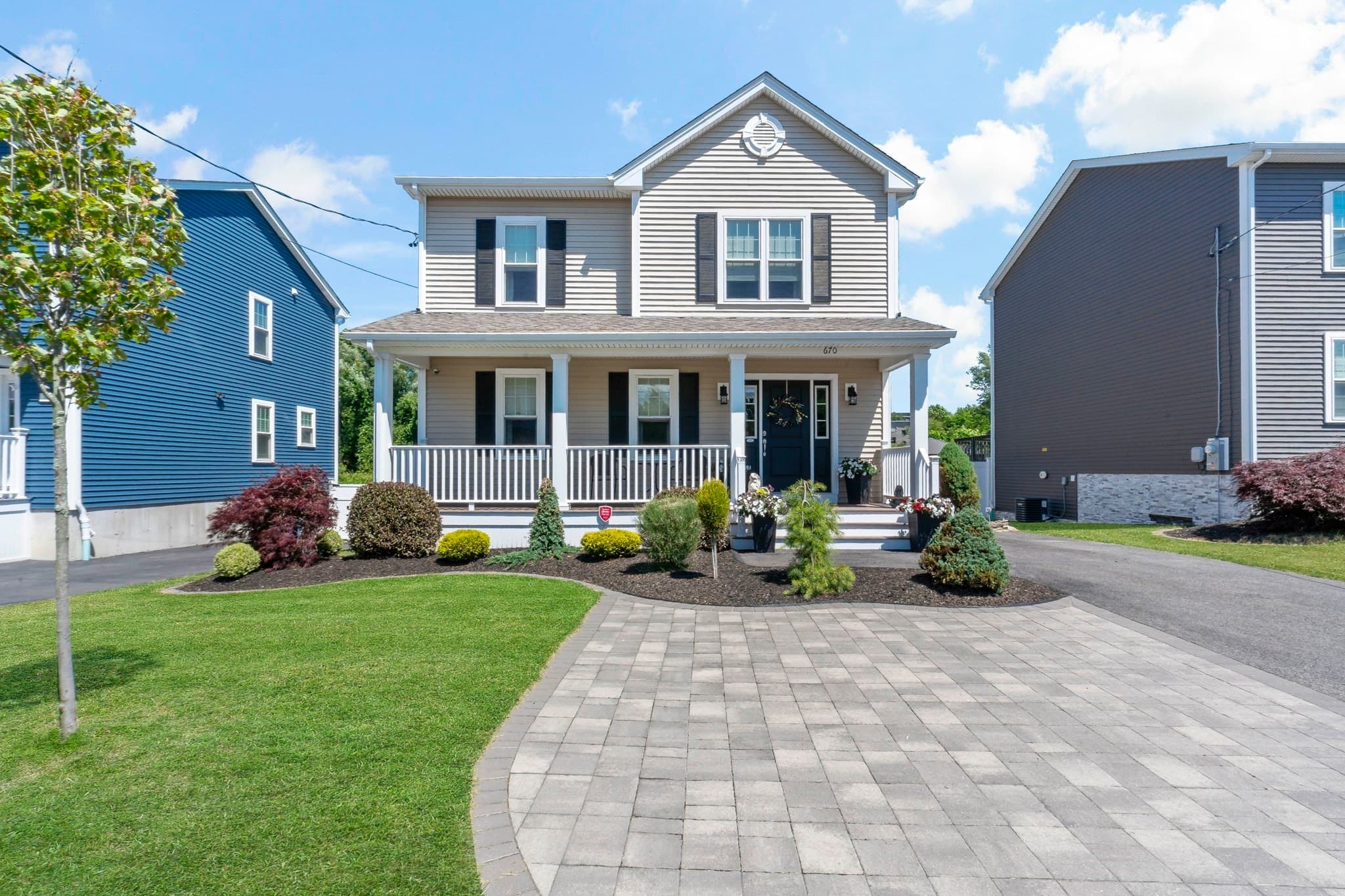 670 Bay St, Fall River MA 02724