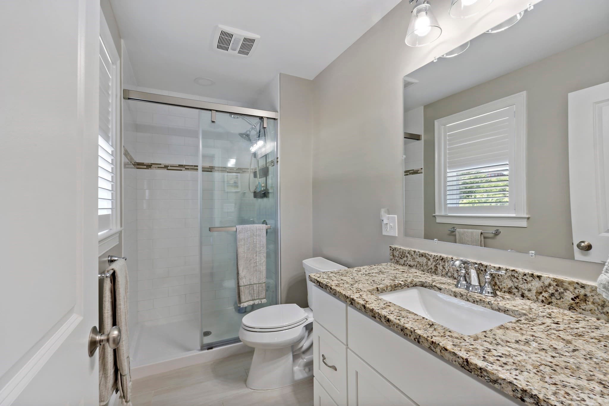Single Family Residence at 670 Bay St, Fall River MA 02724, Fall River, photo 28 of 42