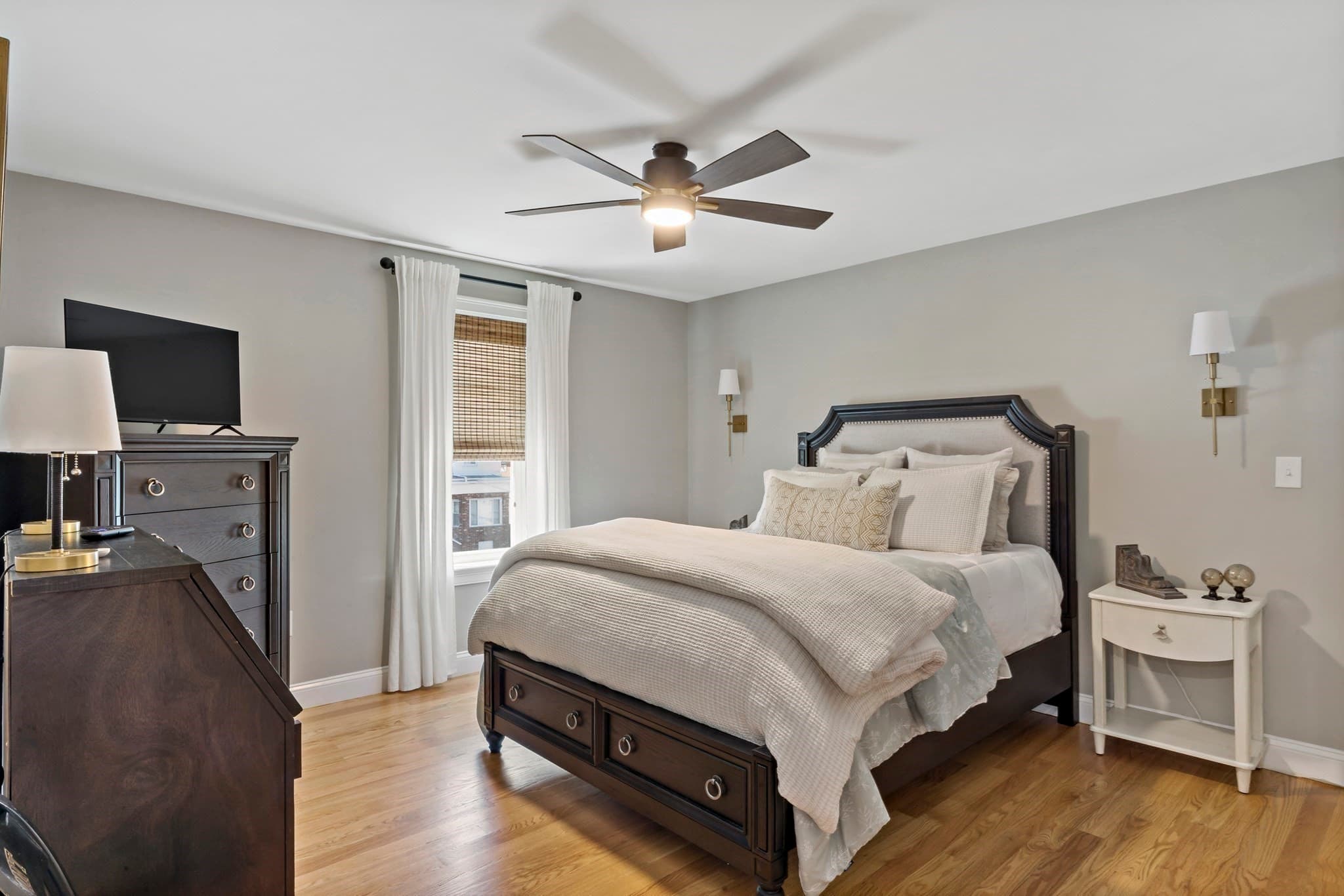 Single Family Residence at 670 Bay St, Fall River MA 02724, Fall River, photo 24 of 42