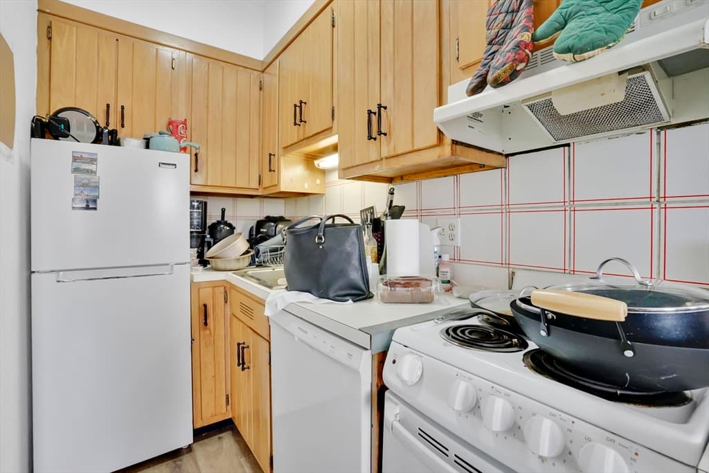 140 Chestnut St # 818, Springfield MA 01103 photo 16