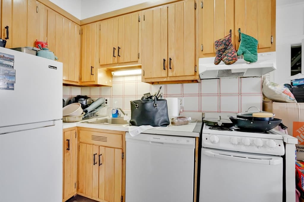 140 Chestnut St # 818, Springfield MA 01103 photo 15