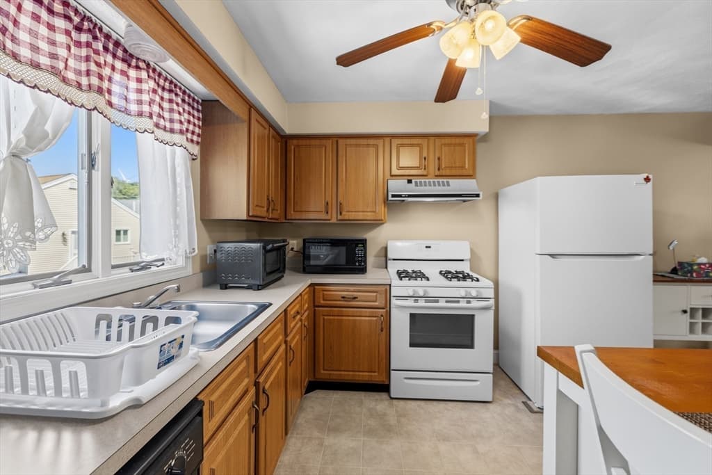 50 Clark St # 22, Fall River MA 02720 photo 6
