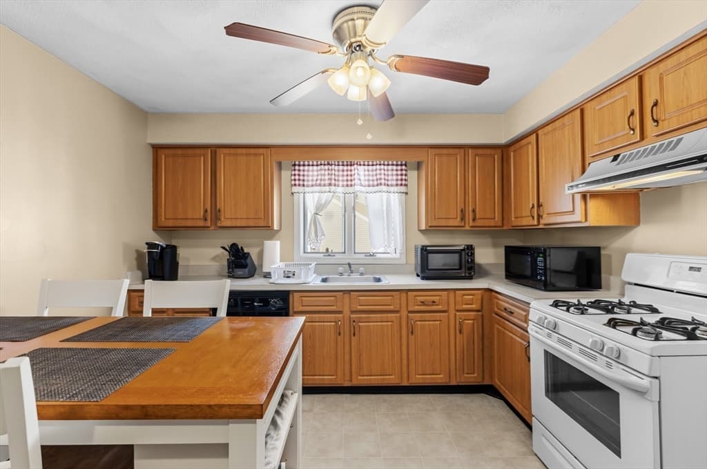 50 Clark St # 22, Fall River MA 02720 photo 5