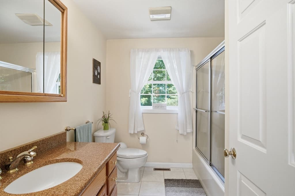 20 Emerald St, Tyngsborough MA 01879 photo 30