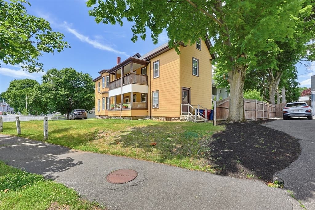 9 Elm St, Melrose MA 02176 photo 3