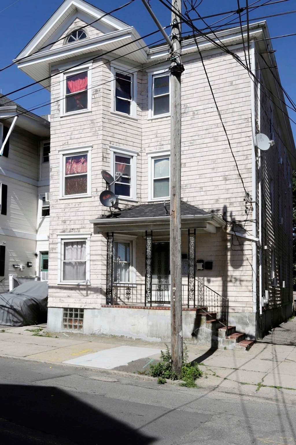 3 Family at 178 Ashley Blvd, New Bedford MA 02746, photo 3 of 16