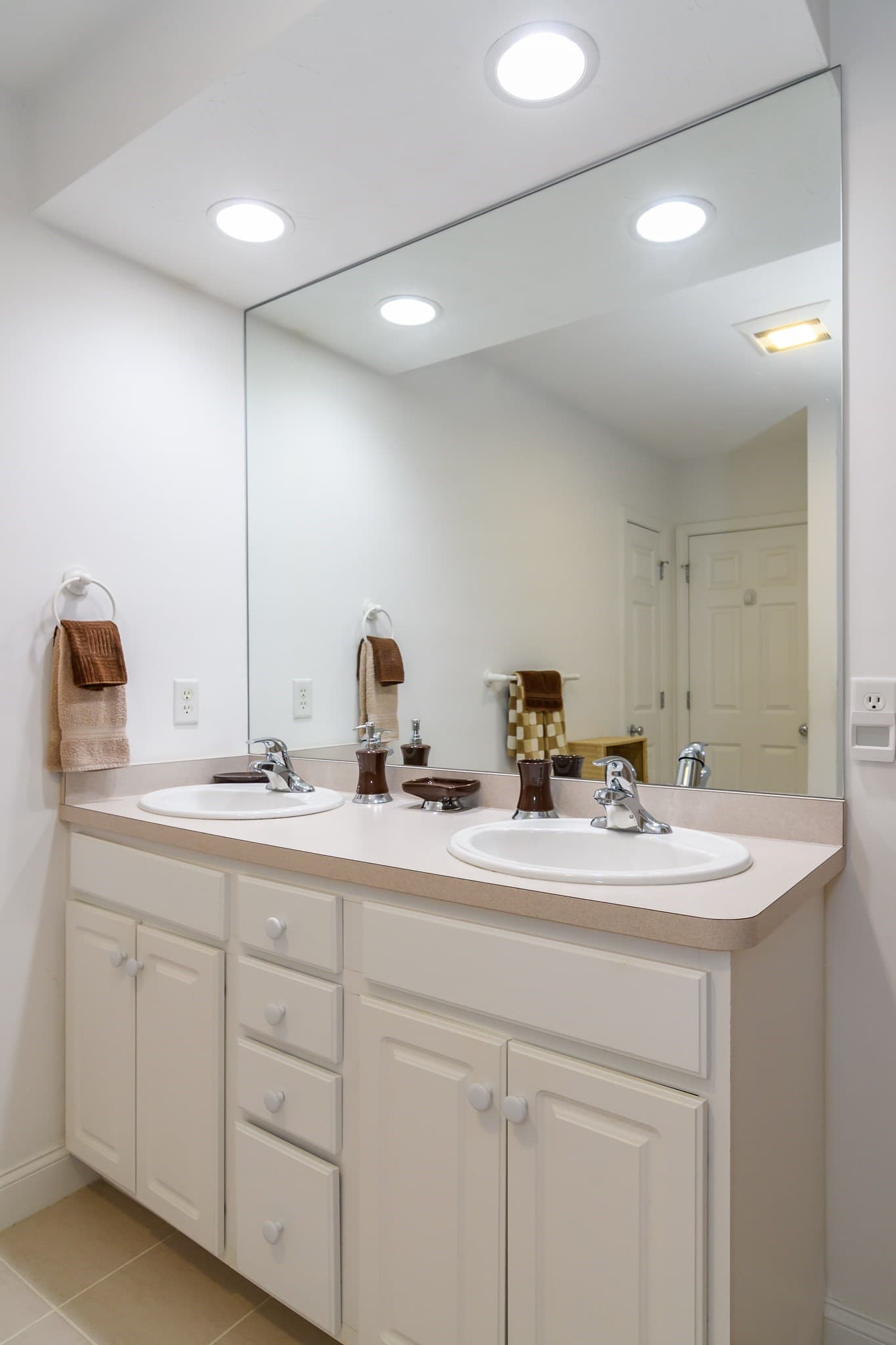 Condominium at 6 Hollyhock Knoll Ct # 115, Bourne MA 02532, photo 15 of 26