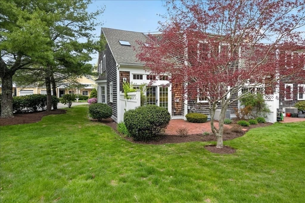 14 Whiting Ln, Hingham MA 02043 photo 6