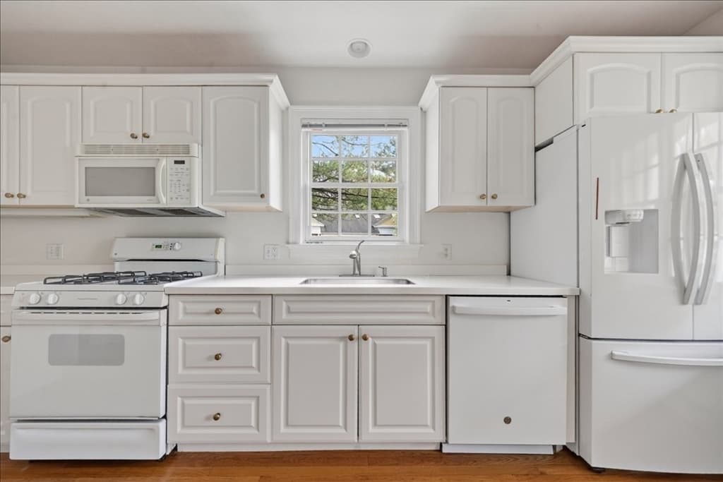 14 Whiting Ln, Hingham MA 02043 photo 19