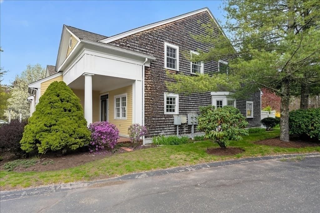14 Whiting Ln, Hingham MA 02043 photo 8