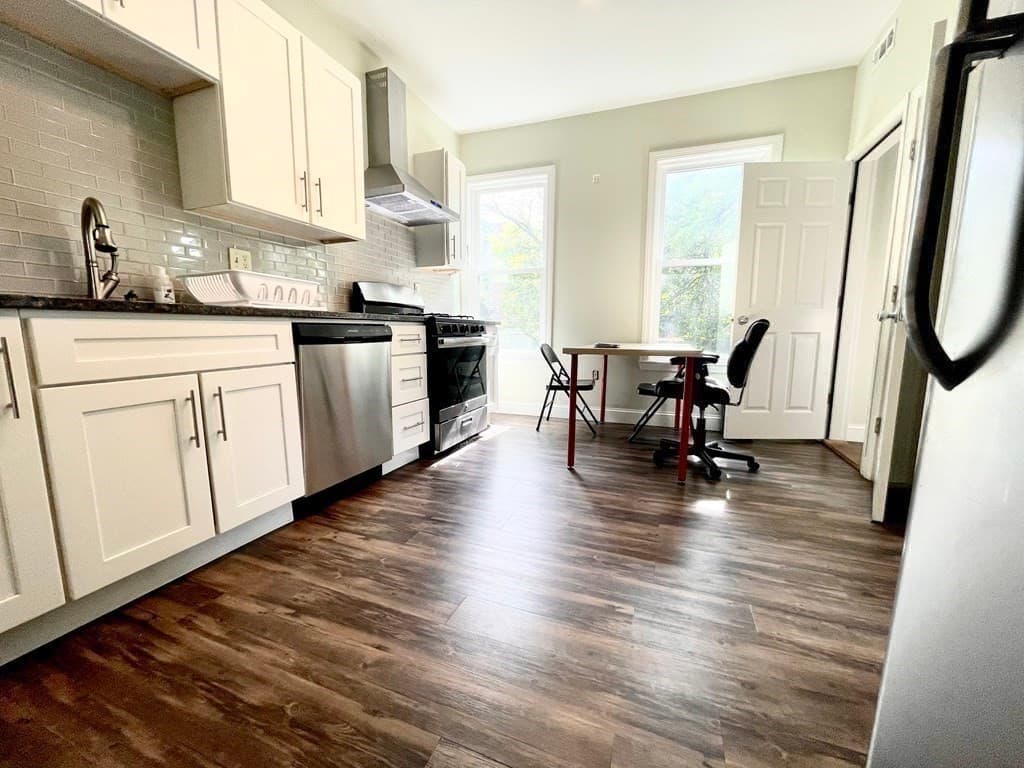 422 Mcgrath Highway, Somerville MA 02143 photo 27