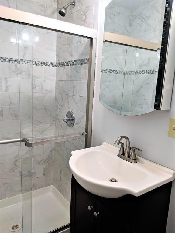 422 Mcgrath Highway, Somerville MA 02143 photo 30