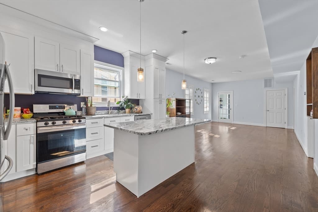 Condominium at 74 Kingsdale # 3, Boston MA 02124, Boston, photo 2 of 22