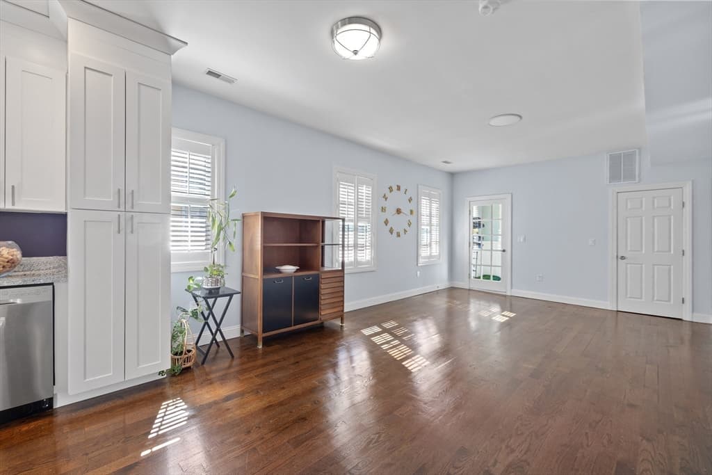 Condominium at 74 Kingsdale # 3, Boston MA 02124, Boston, photo 6 of 22