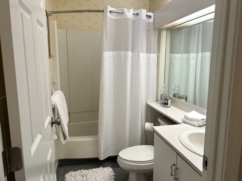 Condominium at 875 John Fitch Hwy # 33, Fitchburg MA 01420, Fitchburg, photo 15 of 21
