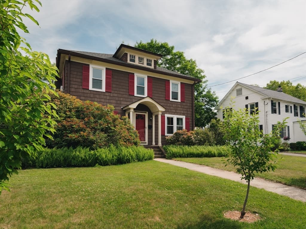 8 Liberty Street, Holyoke MA 01040 photo 2